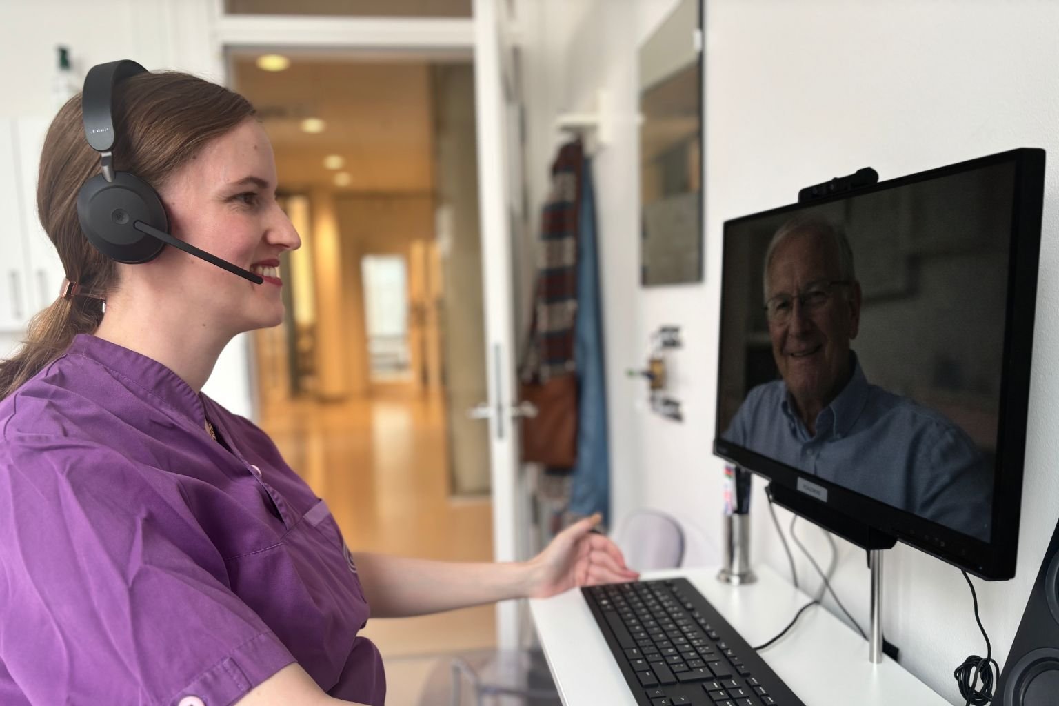 <span id="hs_cos_wrapper_name" class="hs_cos_wrapper hs_cos_wrapper_meta_field hs_cos_wrapper_type_text" style="" data-hs-cos-general-type="meta_field" data-hs-cos-type="text" >Digital rådgivning kring tiotandvården hos Folktandvården Skåne</span>